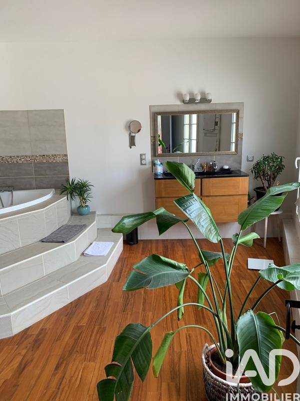 Maison de ville - 220 m² - 8 pièces