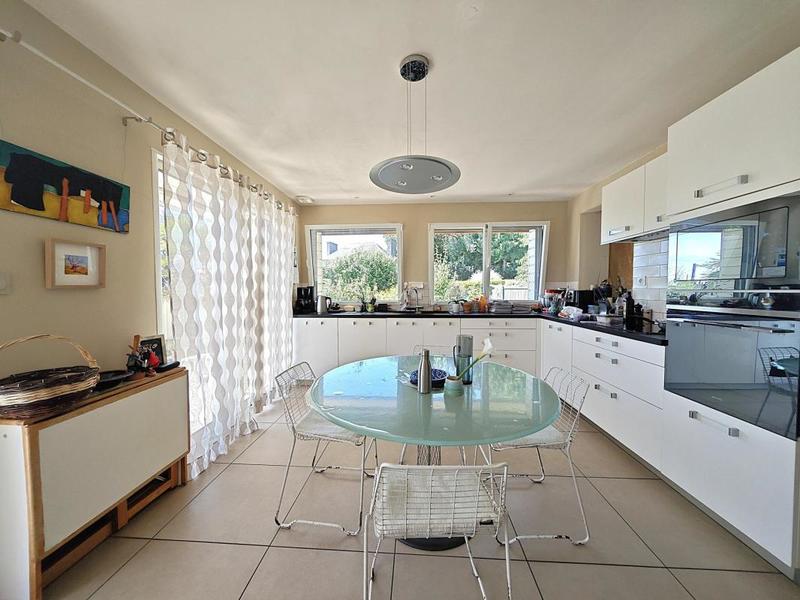 Maison - 360 m² - 15 pièces