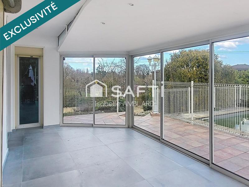 Maison - 180 m² - 8 pièces