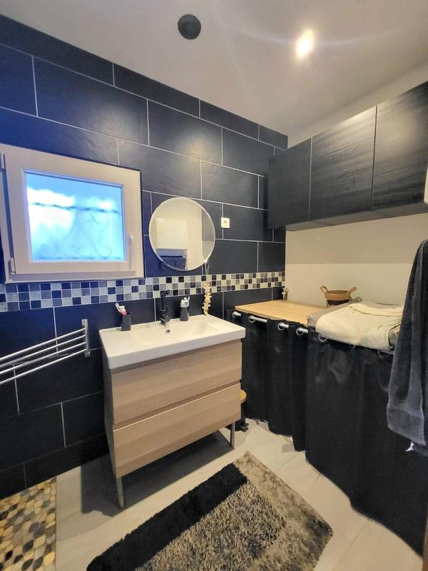 Maison - 218 m² - 6 pièces