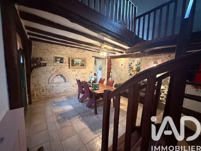 Maison - 310 m² - 7 pièces