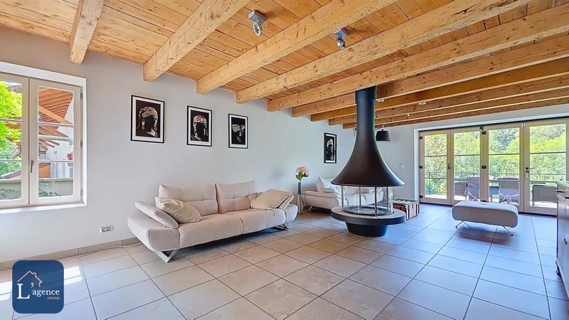Maison - 194 m² - 7 pièces