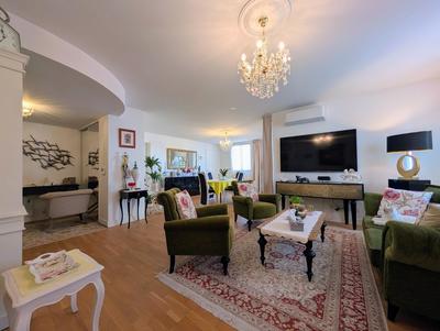 Appartement bourgeois - 132 m² - 4 pièces