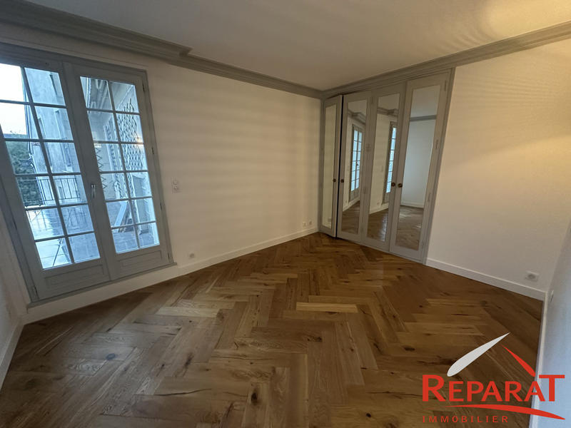 Appartement - 162 m² - 6 pièces