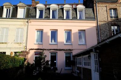 Maison de ville - 137 m² - 8 pièces