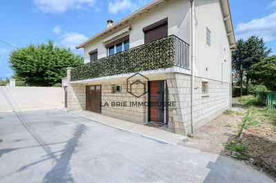 Maison - 142 m² - 6 pièces