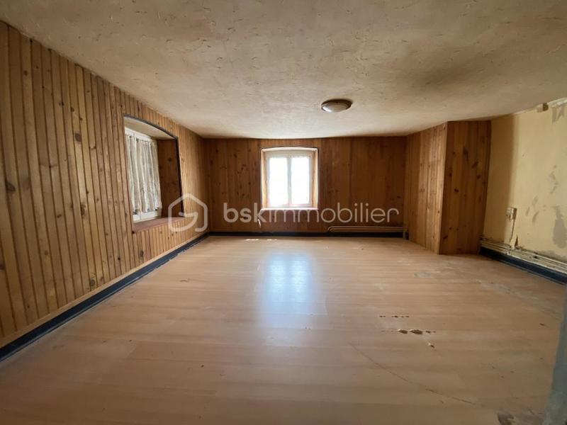 Maison de village - 303 m² - 9 pièces