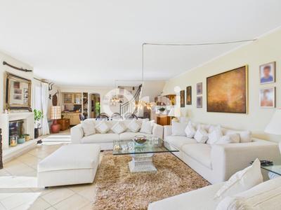 Villa - 167 m² - 5 pièces