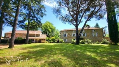 Propriété - 520 m² - 15 pièces