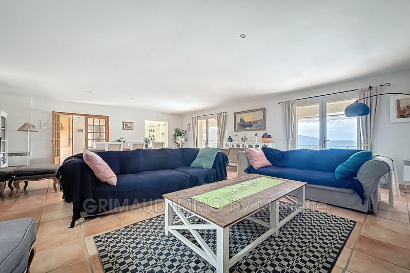 Villa - 174 m² - 6 pièces