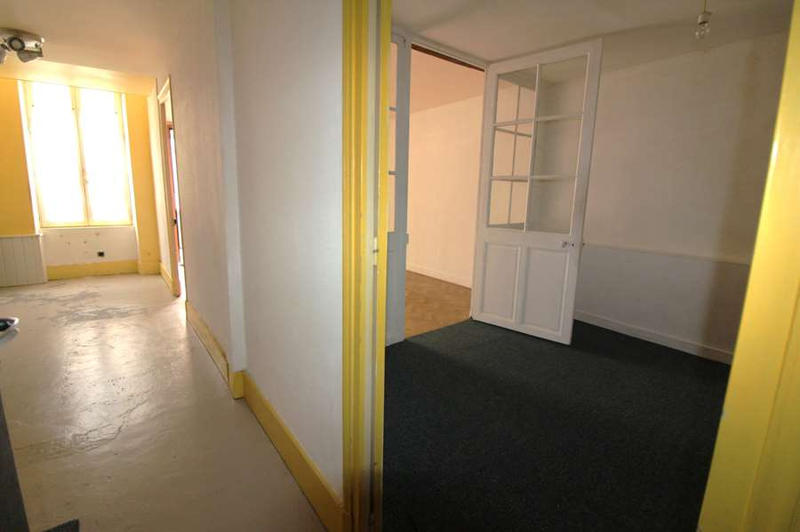 Maison - 310 m² - 19 pièces