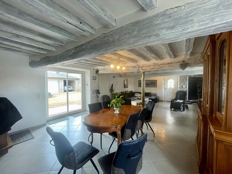 Maison - 200 m² - 8 pièces