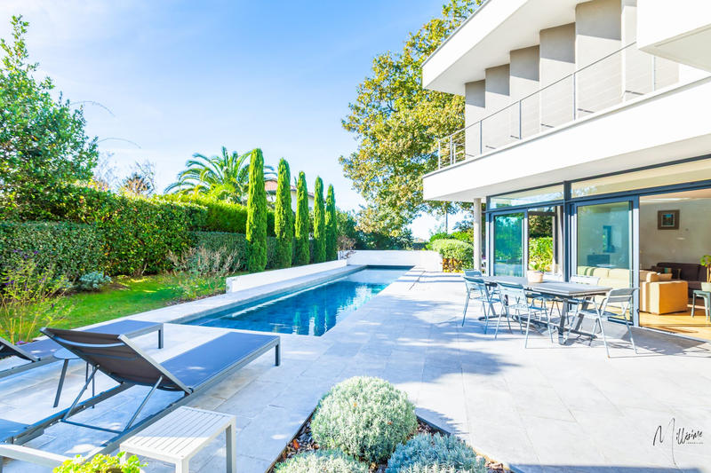 Maison - 192 m² - 6 pièces