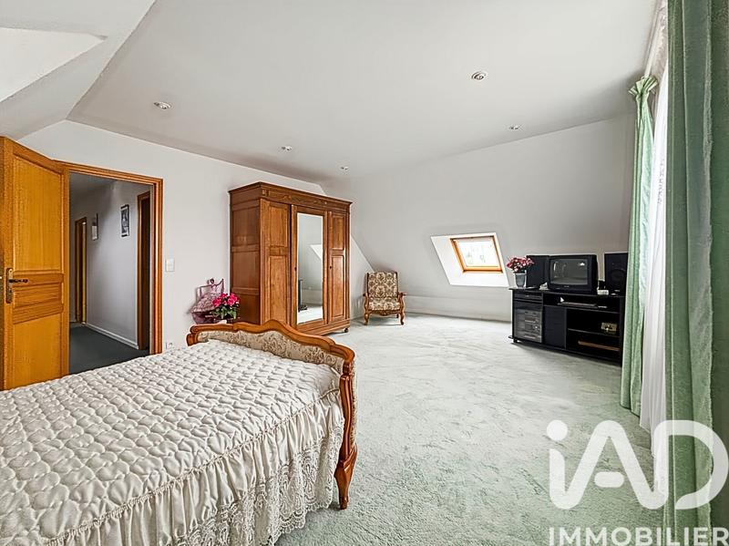 Maison - 178 m² - 8 pièces