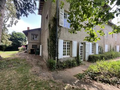 Maison - 330 m² - 10 pièces