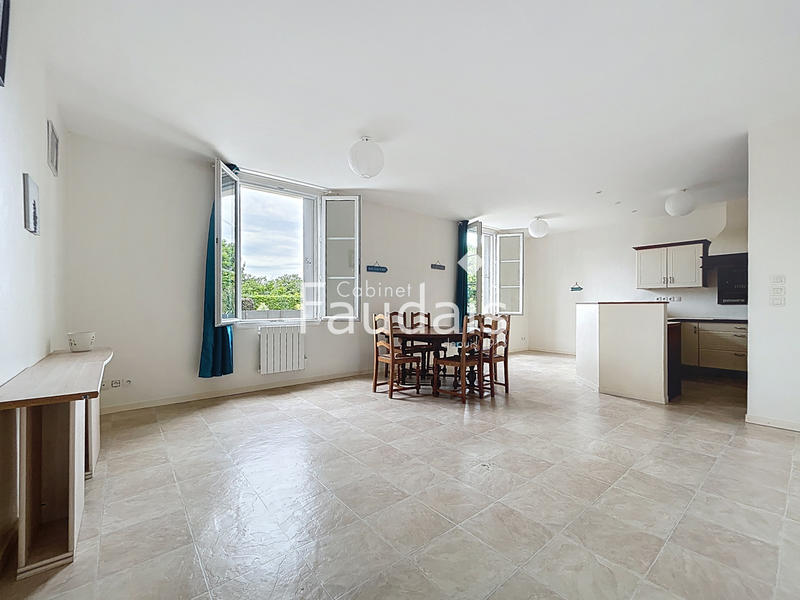 Appartement - 72 m² - 3 pièces