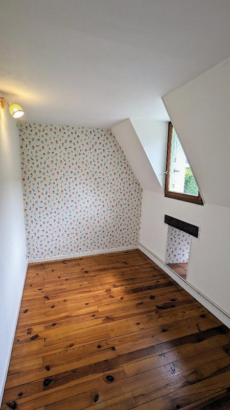 Maison - 200 m² - 7 pièces