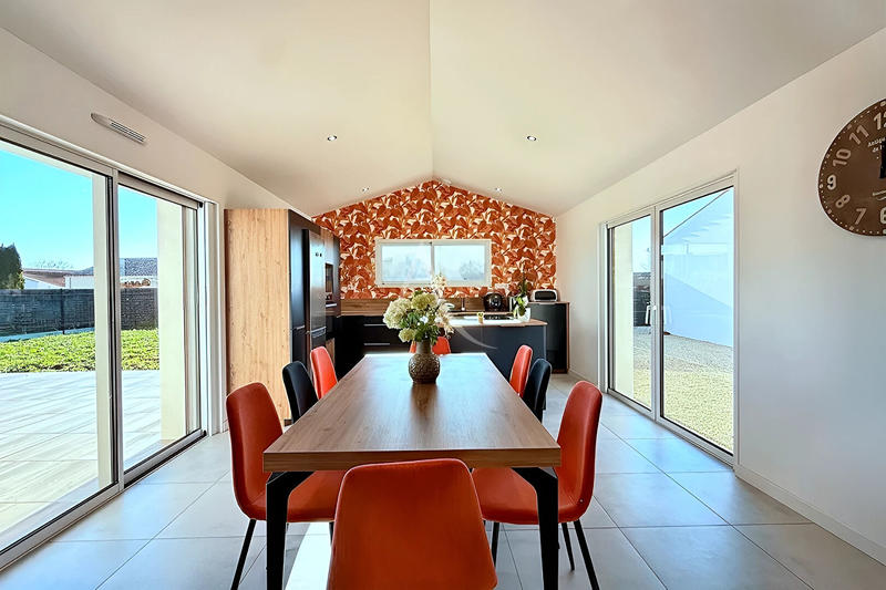 Maison - 98 m² - 4 pièces