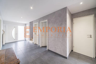 Maison - 194 m² - 8 pièces