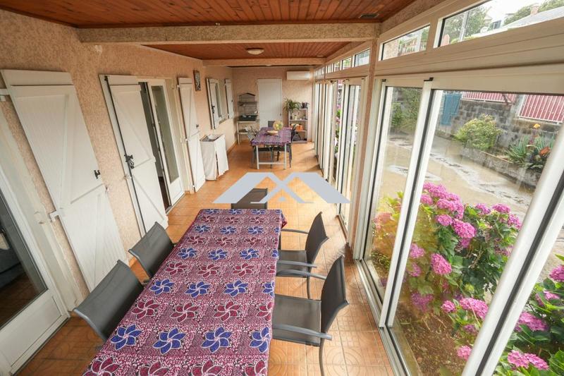 Villa - 196 m² - 8 pièces