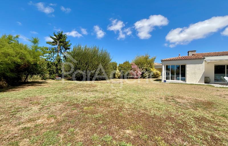 Maison - 204 m² - 5 pièces