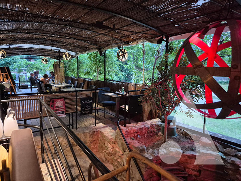 Maison - 210 m² - 6 pièces