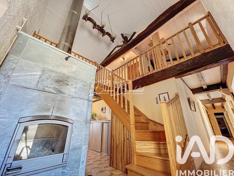 Maison - 239 m² - 8 pièces