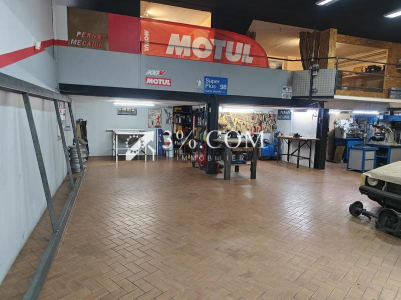 Local d'activité / Entrepôt - 190 m²