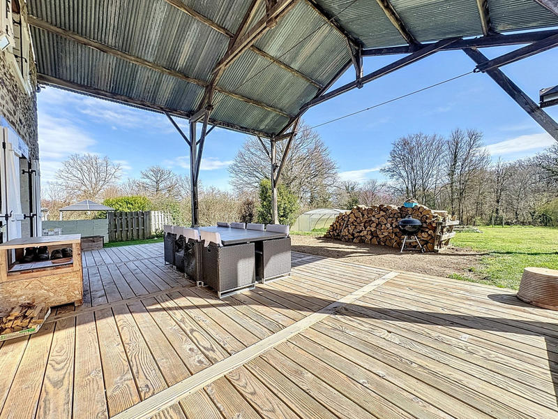 Maison - 210 m² - 7 pièces