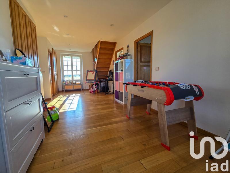 Maison - 238 m² - 8 pièces