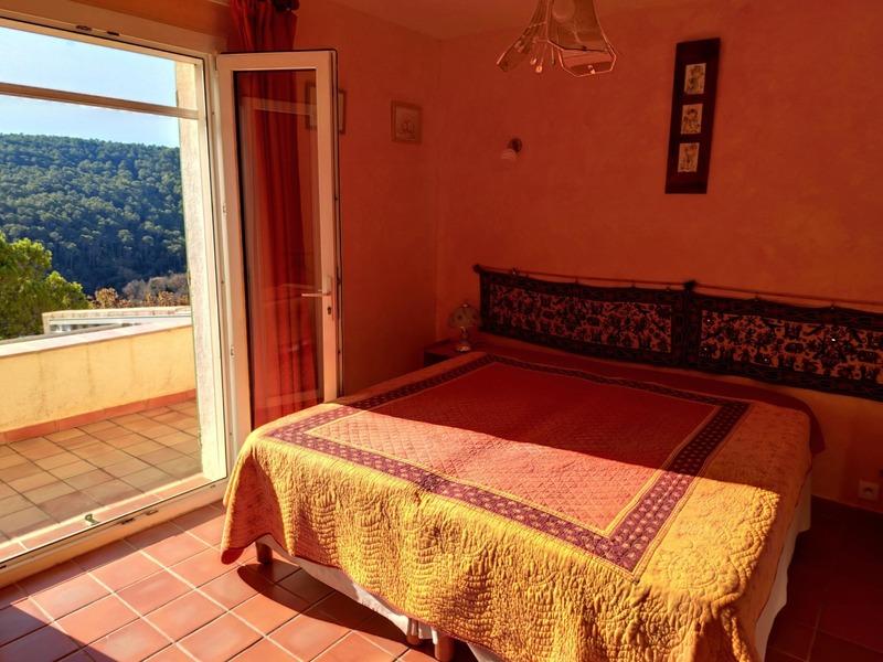 Maison - 183 m² - 8 pièces