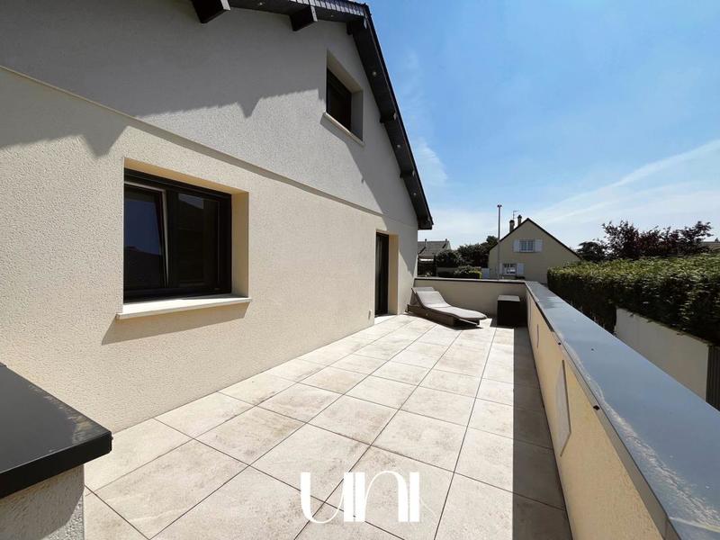 Maison - 206 m² - 6 pièces