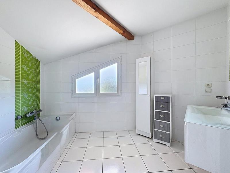 Maison - 137 m² - 5 pièces