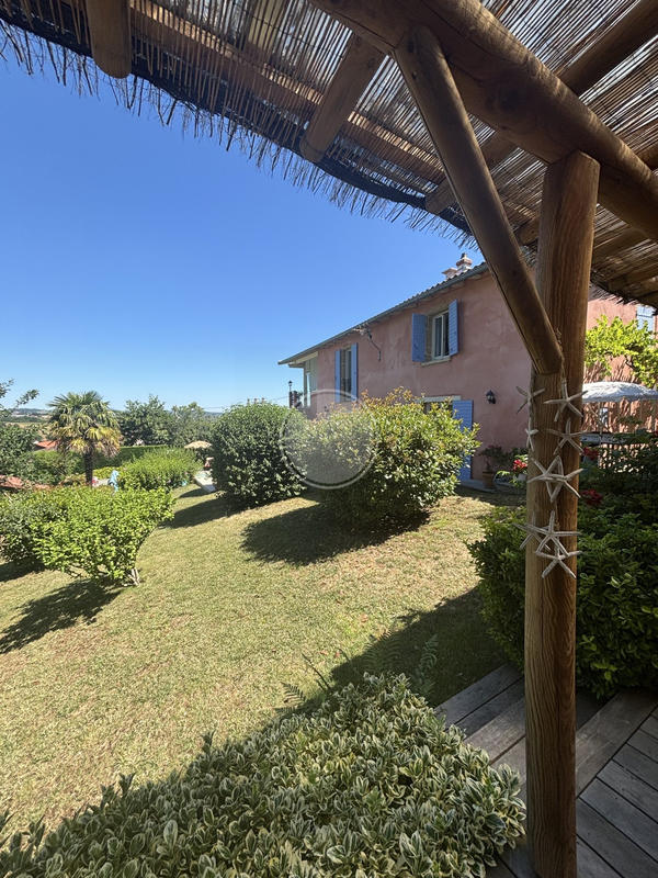 Bastide - 240 m² - 7 pièces