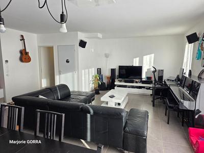 Maison - 94 m² - 4 pièces