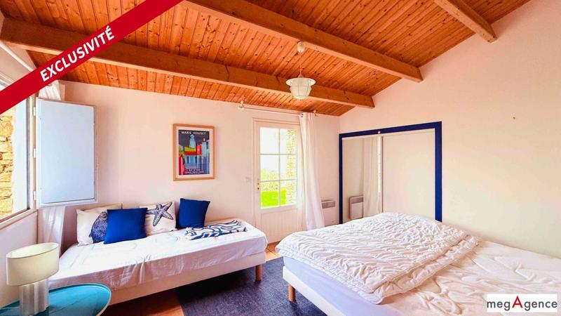 Maison traditionnelle - 140 m² - 9 pièces