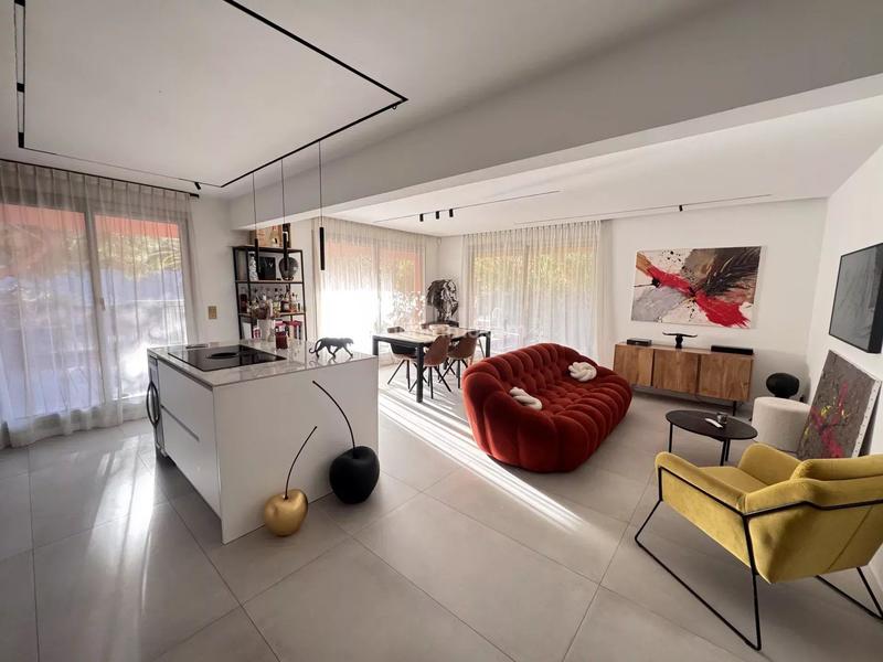 Appartement - 90 m² - 4 pièces