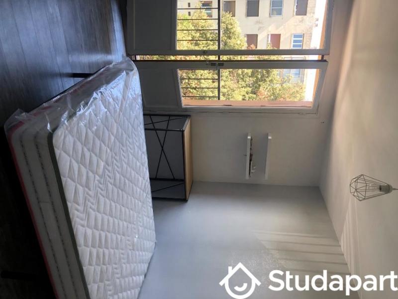 Chambre - 12 m² - 1 pièce