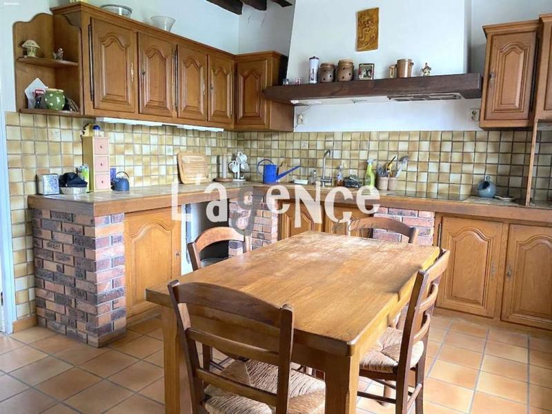 Maison - 143 m² - 7 pièces