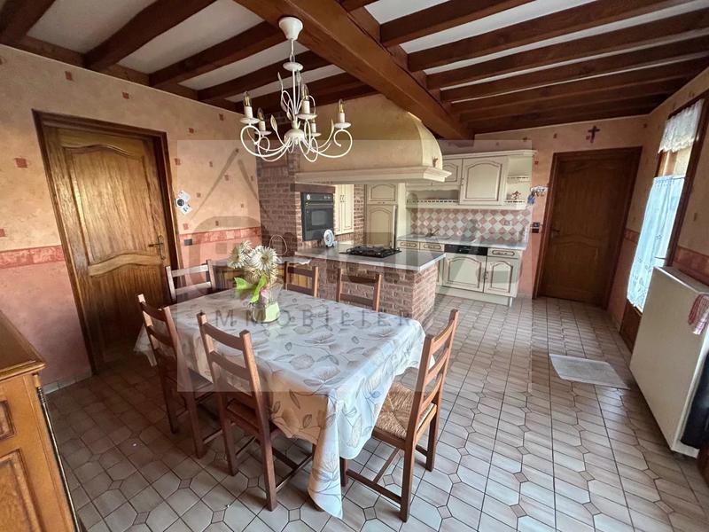 Maison - 180 m² - 7 pièces