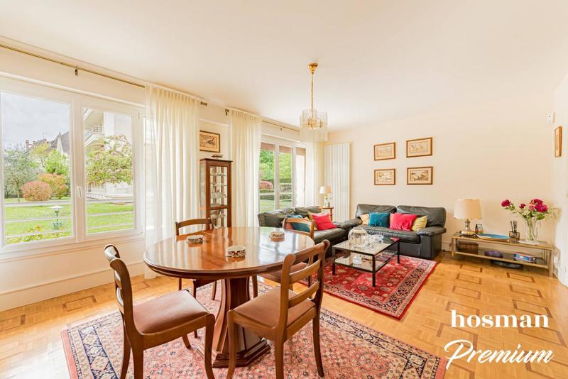 Appartement - 127 m² - 6 pièces