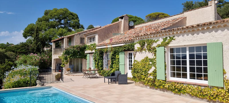 Maison - 160 m² - 7 pièces