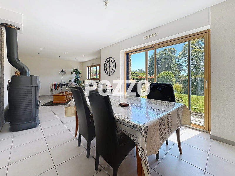 Maison - 138 m² - 7 pièces