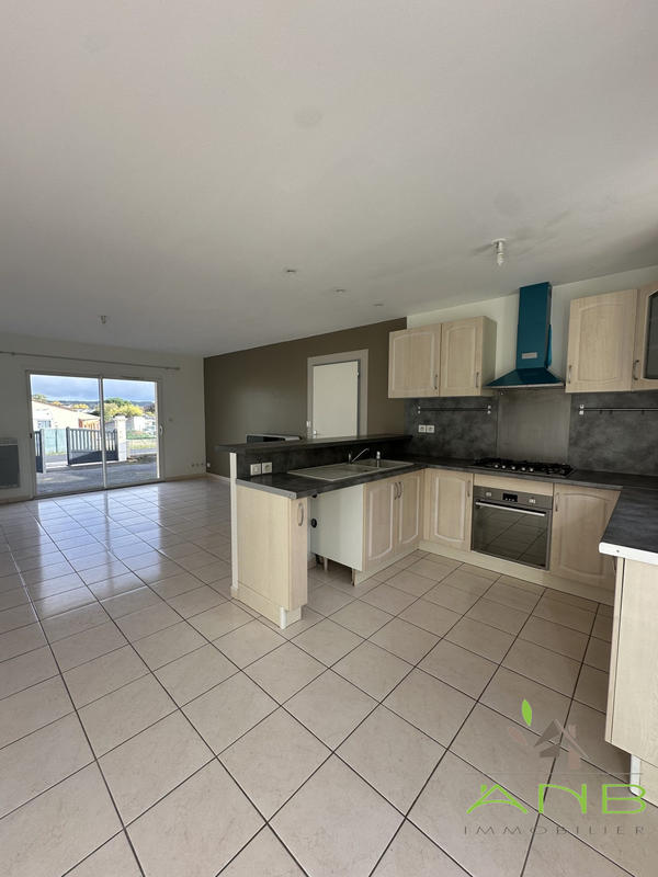 Maison - 90 m² - 4 pièces