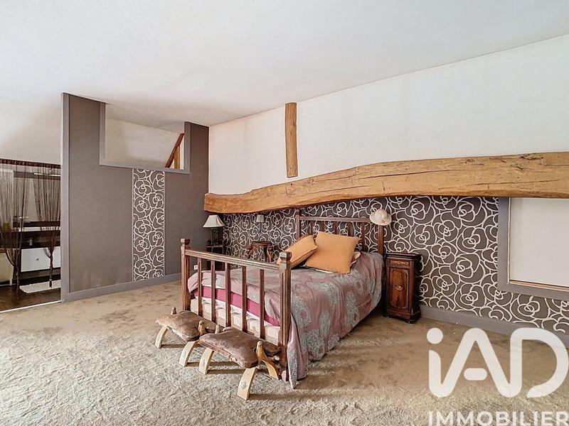 Maison - 325 m² - 7 pièces