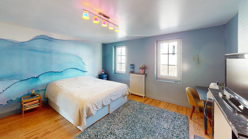 Demeure - 210 m² - 5 pièces