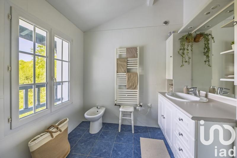 Maison de maîtres - 241 m² - 6 pièces