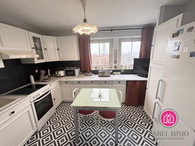 Appartement - 70 m² - 4 pièces