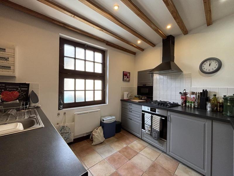 Maison - 300 m² - 11 pièces