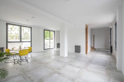 Maison - 220 m² - 8 pièces